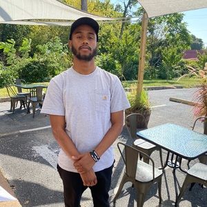 Meet your Posher, Sekou